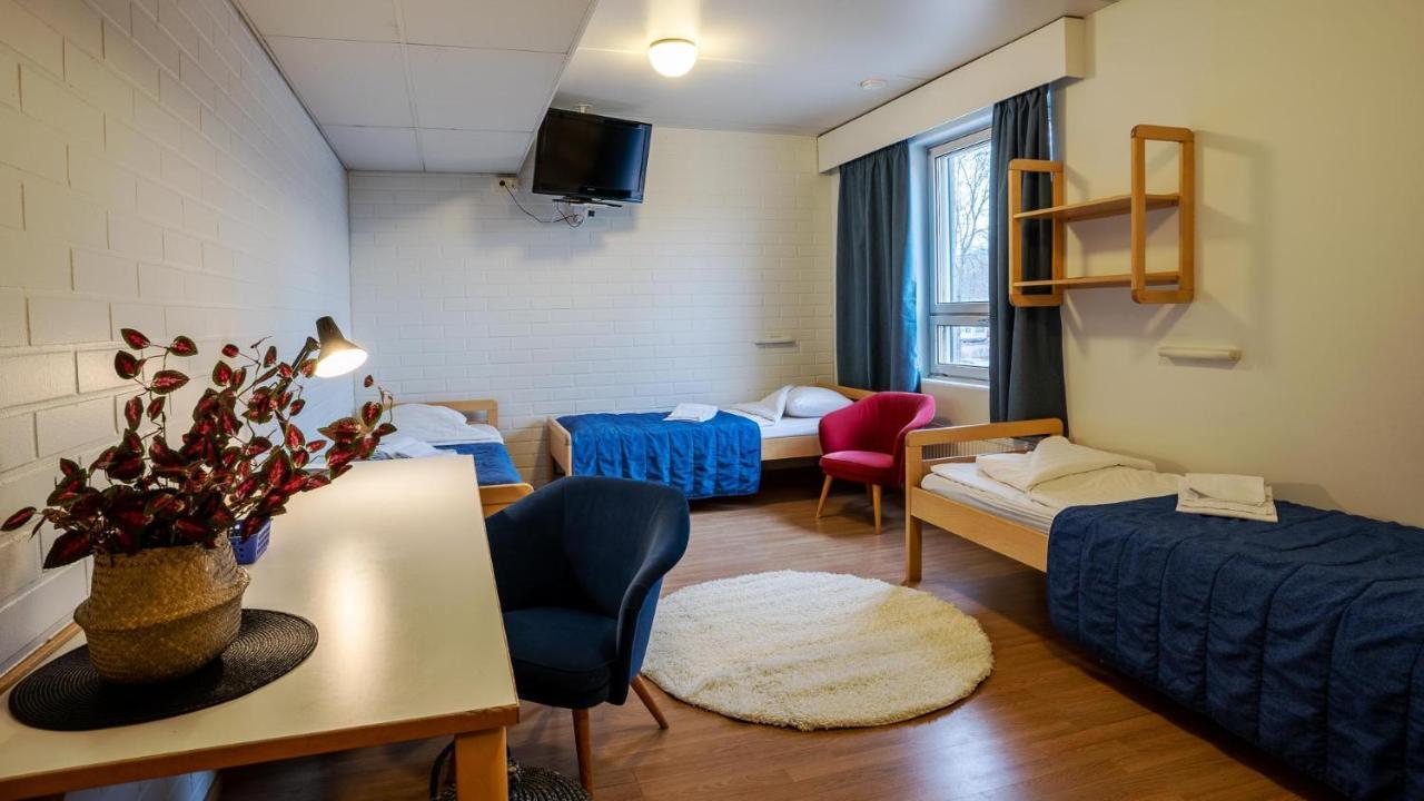 Hotel Tikkurila Vantaa Buitenkant foto