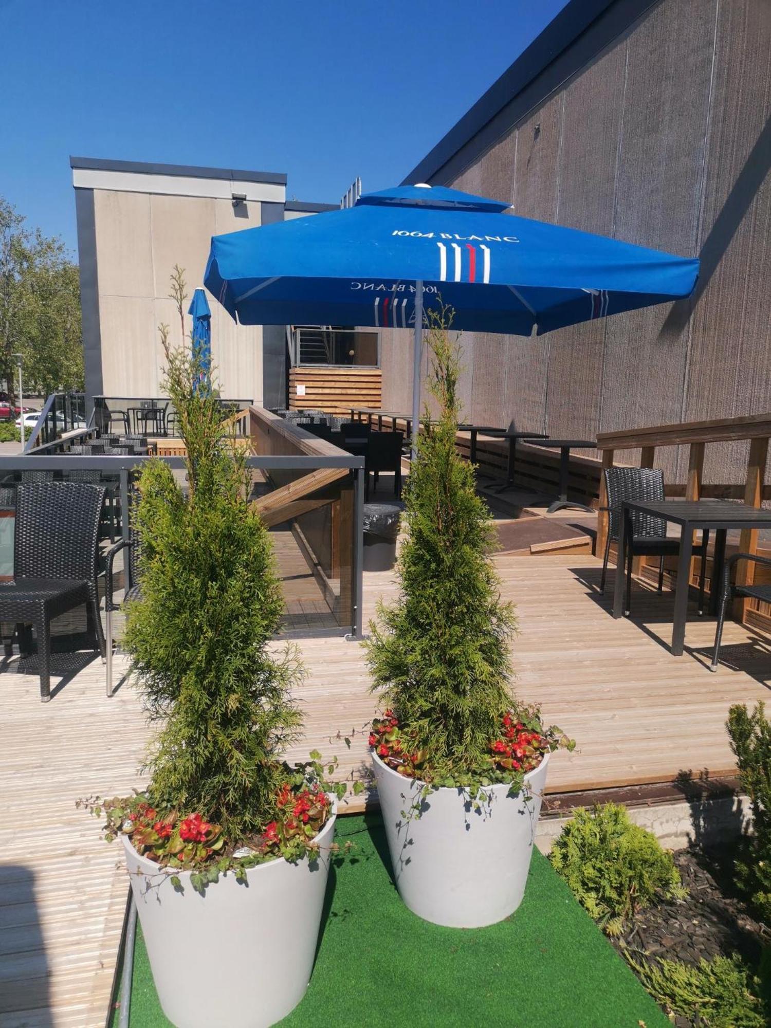 Hotel Tikkurila Vantaa Buitenkant foto