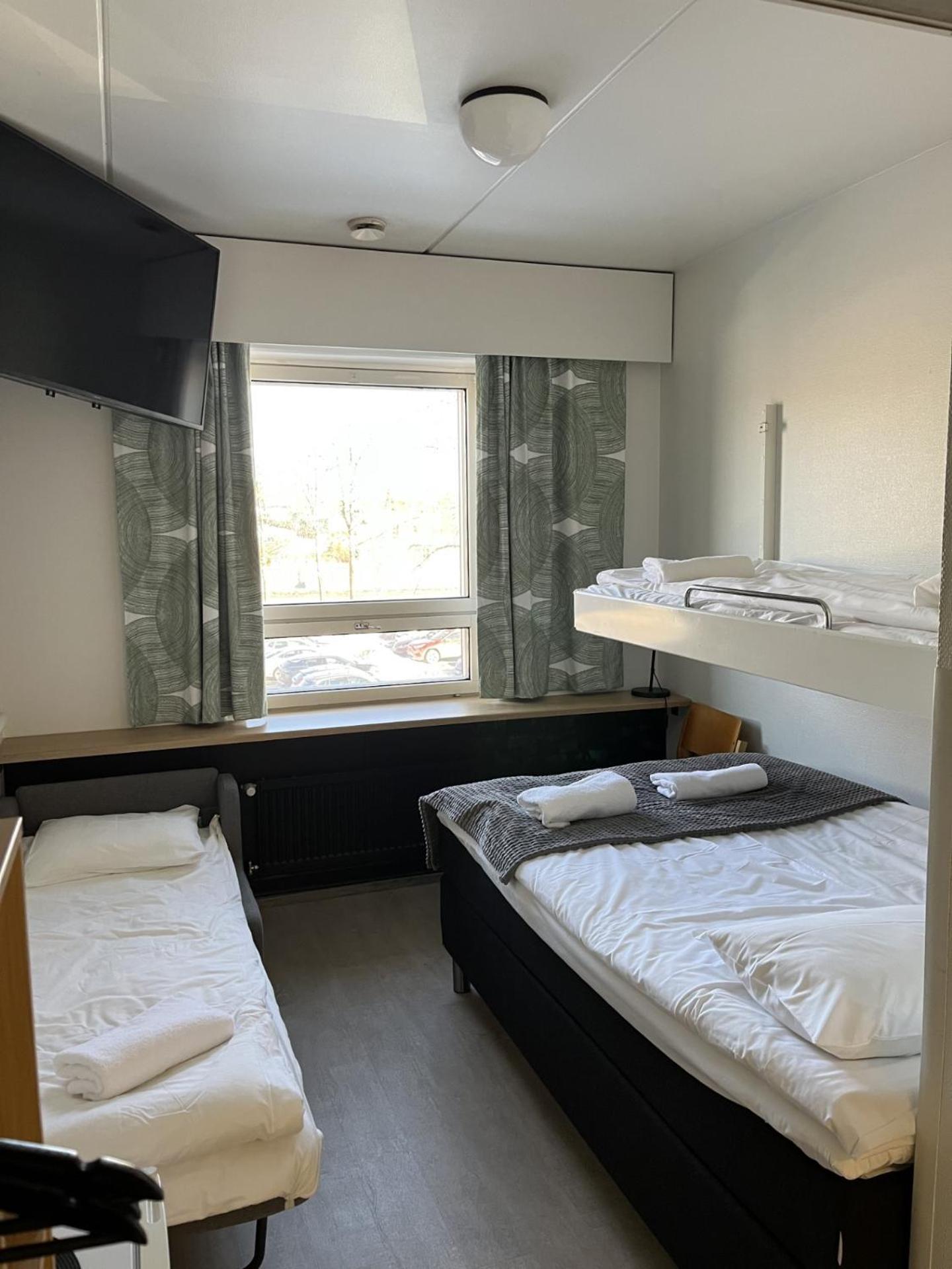 Hotel Tikkurila Vantaa Buitenkant foto
